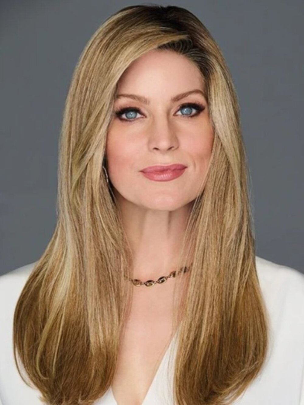 Rachel Welch Top Billing 18" in Shaded Biscuit - Heat Friendly Synthetic Topper